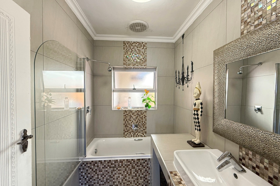 4 Bedroom Property for Sale in Monte Vista Western Cape